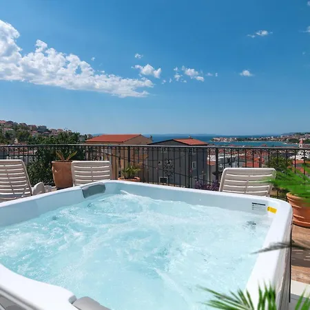 Sea View Jacuzzi An * Podstrana