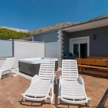 Sea View Jacuzzi An * Podstrana