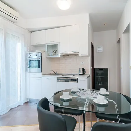 Apartament Sea View Jacuzzi An Podstrana